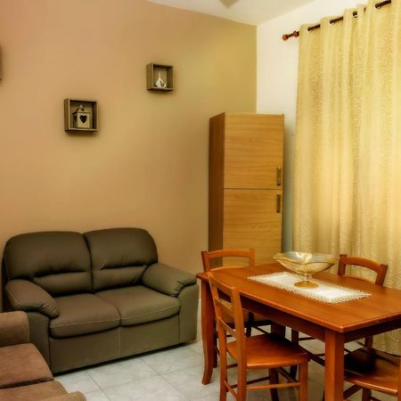 Da Giuseppe Apartments 마자라데발로 외부 사진